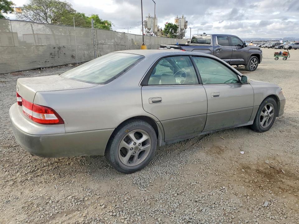 2001 Lexus Es 300 VIN JT8BF28G815107157 COPART salvage auction — FRONT END, CA - SALVAGE CERTIFICATE, sold $875 on 2026-07-10 (photo 3)