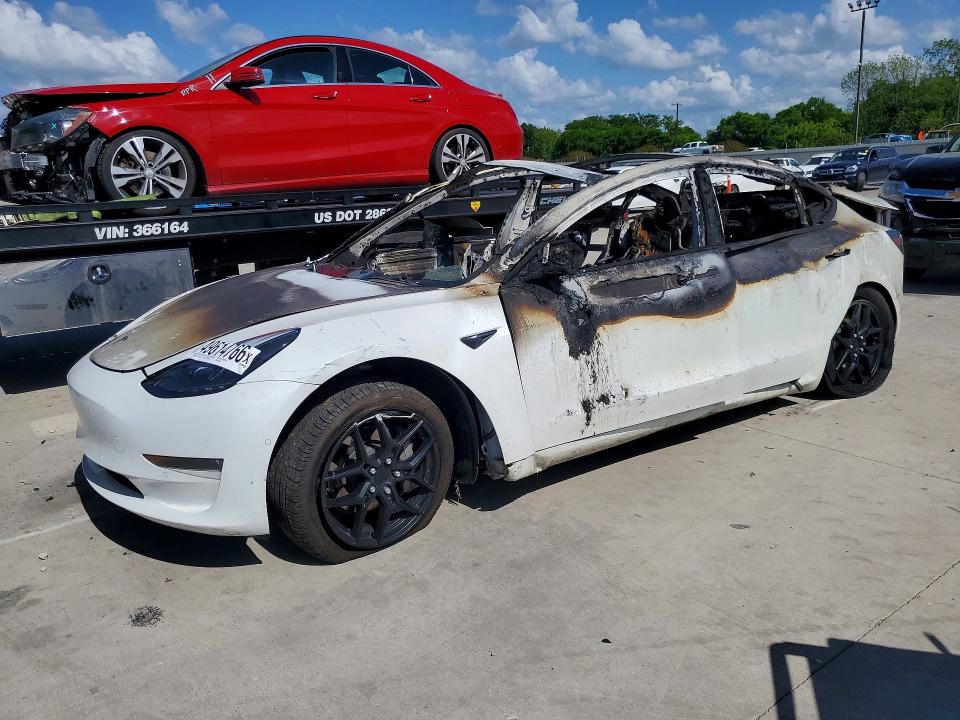 2021 Tesla Model 3 VIN 5YJ3E1EB9MF927150 COPART salvage auction — BURN, Tx - Nonrepairable Title, sold $325 on 2026-07-06 (photo 1)