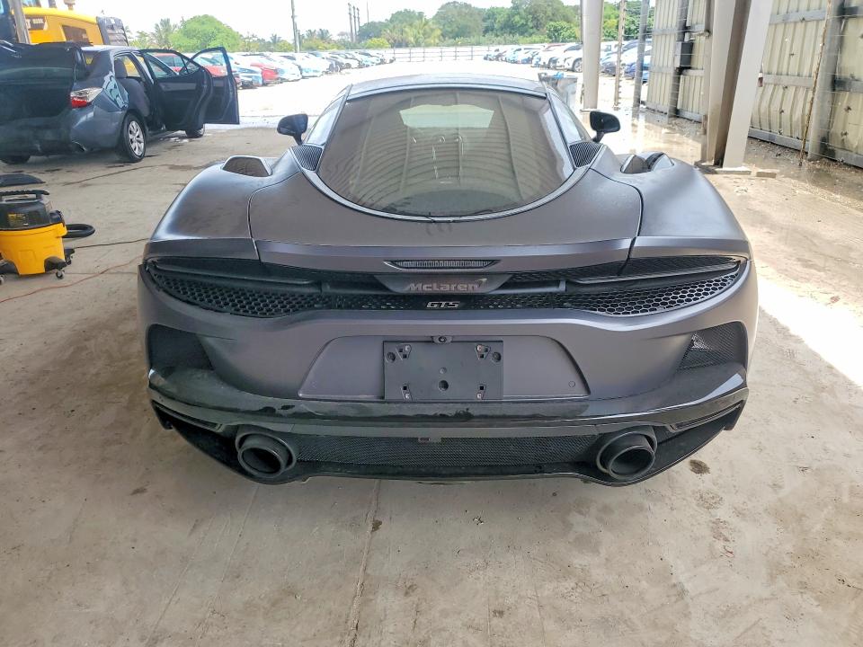 2025 Mclaren VIN SBM22GCA6SW003380 COPART salvage auction — UNDERCARRIAGE, Fl - Cert Of Title Slvg Rebuildable, sold $82,000 on 2026-07-02 (photo 6)