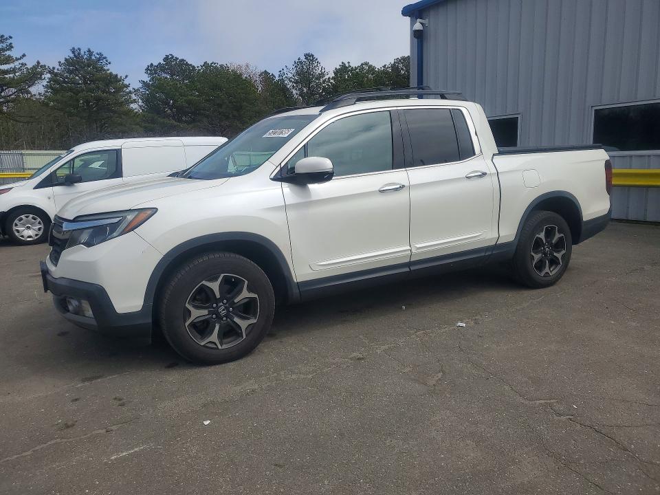 2017 Honda Ridgeline VIN 5FPYK3F70HB002841 — COPART salvage auction photo