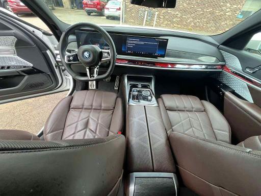 2023 BMW I7 VIN WBY53EJ08PCL69978 COPART salvage auction — MINOR DENT/SCRATCHES, Ca - Certificate Of Title (P), sold $50,000 on 2026-07-30 (photo 7)