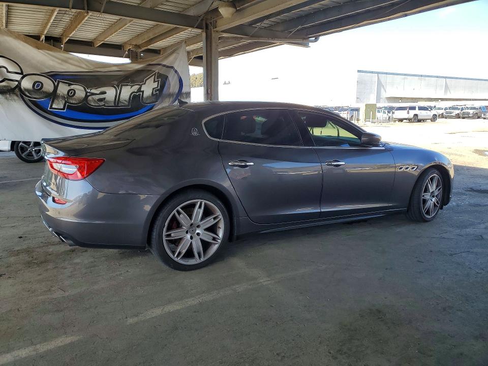 2015 Maserati Quattroporte VIN ZAM56RRA9F1145394 COPART salvage auction — MINOR DENT/SCRATCHES, Ca - Dis/Dlr/Exp Only Clean Title, sold $5,700 on 2026-07-21 (photo 3)