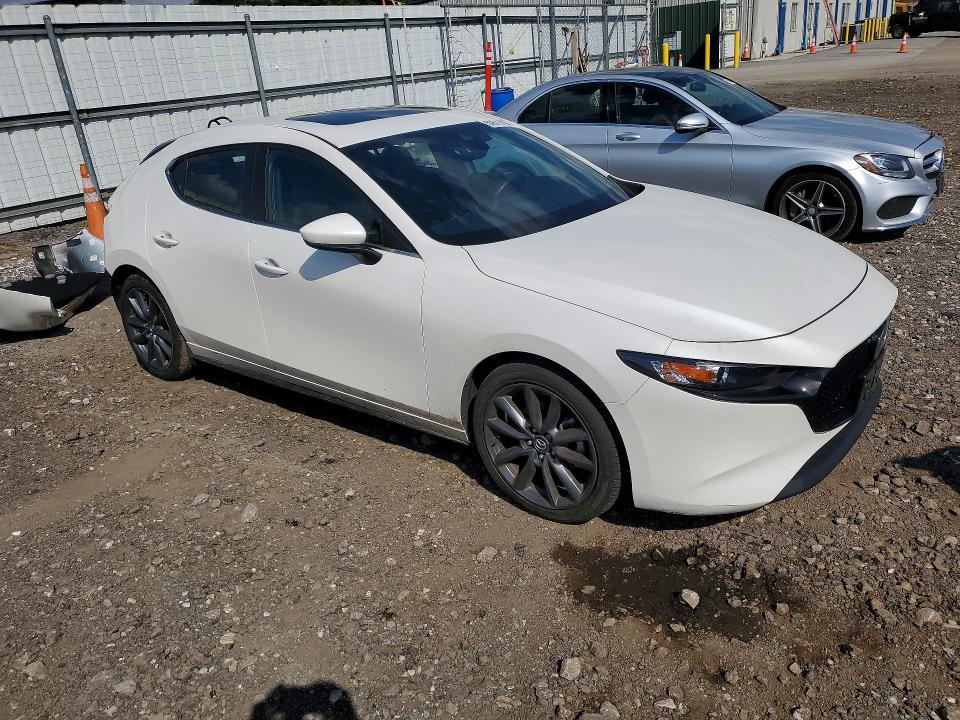 2021 Mazda 3 VIN JM1BPBLL1M1315704 COPART salvage auction — REAR END, Id - Salvage Certificate Of Title, sold $5,600 on 2026-07-06 (photo 4)