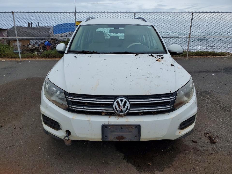 2017 Volkswagen Tiguan VIN WVGAV7AX4HK000072 COPART salvage auction — WATER/FLOOD, Hi - Certificate Of Salvage, sold $150 on 2026-07-20 (photo 5)