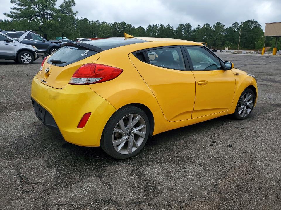 2016 Hyundai Veloster VIN KMHTC6ADXGU275334 COPART salvage auction — ENGINE BURN, Sc - Cert Of Title-Salvage Fire, sold $200 on 2026-07-31 (photo 3)