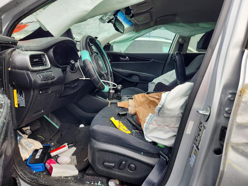 2017 Kia Sorento VIN 5XYPGDA3XHG267839 COPART salvage auction — ROLLOVER, Or - Salvage Title Certificate, sold $1,050 on 2026-07-27 (photo 7)
