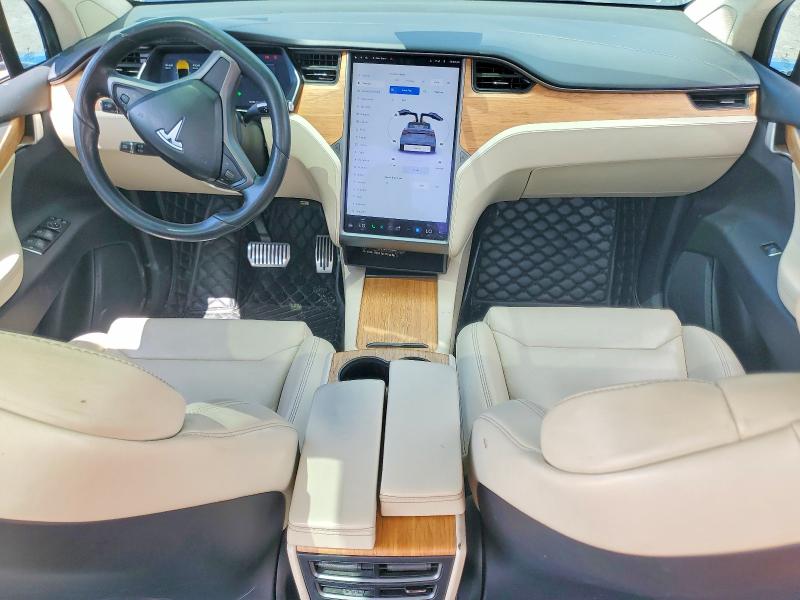 2018 Tesla Model x VIN 5YJXCBE29JF136366 COPART salvage auction — REAR END, TX - SALVAGE VEHICLE TITLE, sold $8,200 on 2026-07-28 (photo 8)