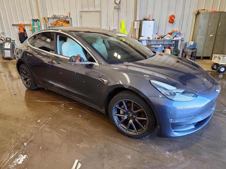 2018 Tesla Model 3 VIN 5YJ3E1EB6JF085606 COPART salvage auction — SIDE, Salvage Title, sold $5,300 on 2026-07-27 (photo 4)