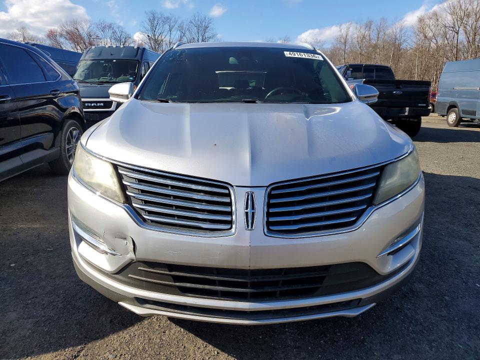 2015 Lincoln townhouse Mkc VIN 5LMCJ1A98FUJ36478 COPART salvage auction — REAR END, IN - CERTIFICATE OF TITLE, sold $4,800 on 2026-07-30 (photo 5)