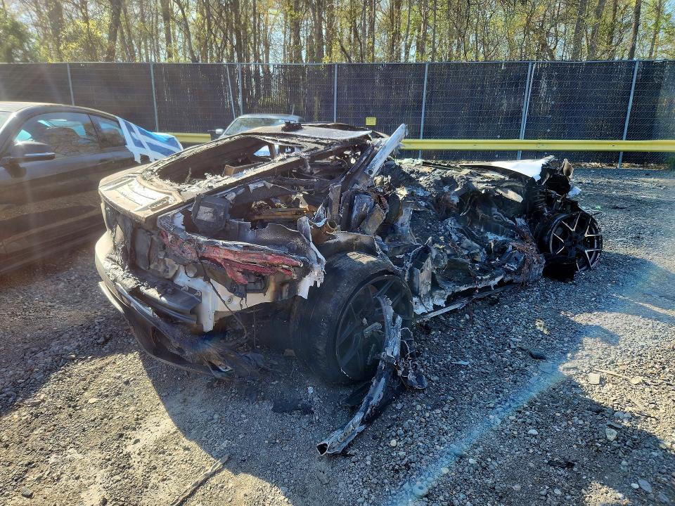 2016 Jaguar F-type VIN SAJWJ6DL5GMK29583 COPART salvage auction — BURN, Md - Cert Of Salvage > 75% Damage, sold $350 on 2026-07-14 (photo 3)
