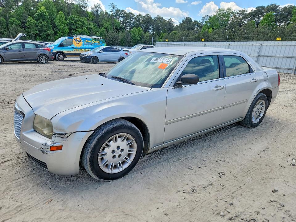 2007 Chrysler 300 VIN 2C3KA43R27H739825 — COPART salvage auction photo