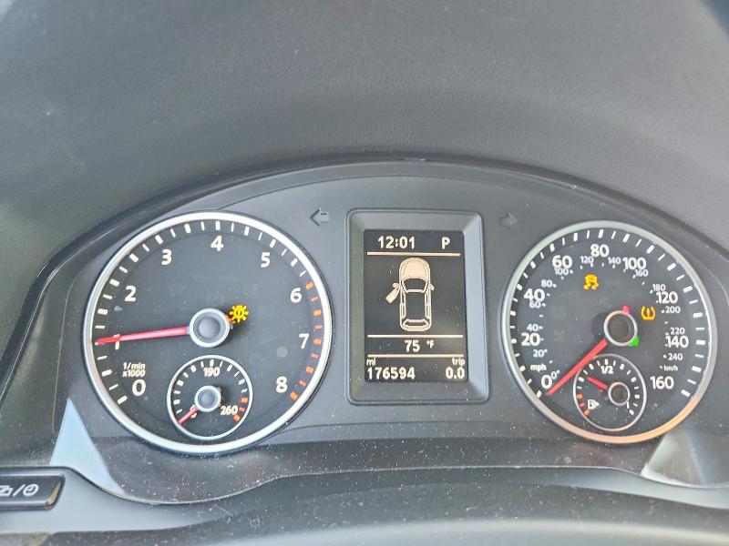 2017 Volkswagen Tiguan VIN WVGAV7AX2HK044961 COPART salvage auction — FRONT END, Salvage Title, sold $725 on 2026-08-18 (photo 9)