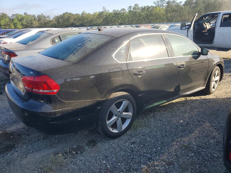 2015 Volkswagen Passat VIN 1VWAS7A31FC119647 COPART salvage auction — NORMAL WEAR, Ga - Certificate Of Title, sold $925 on 2026-07-30 (photo 3)