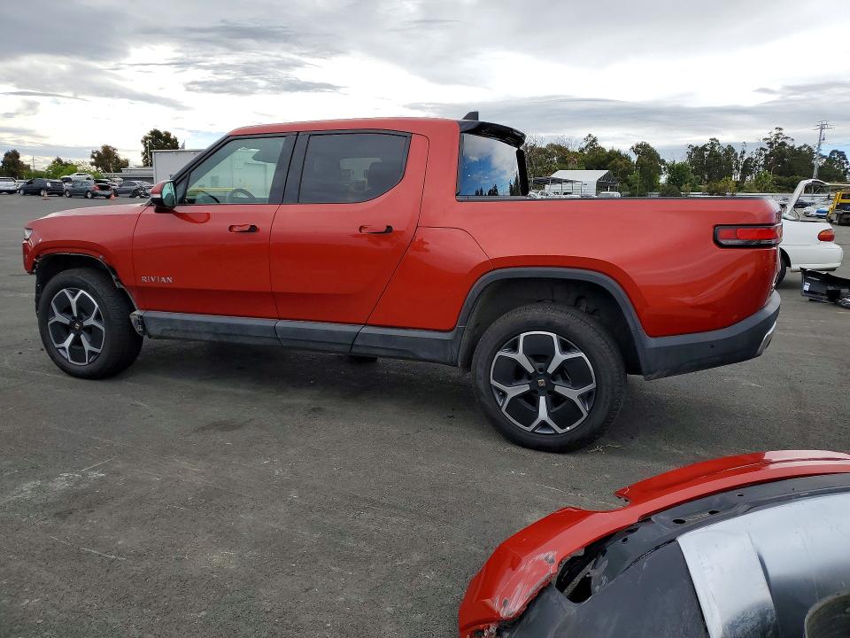 2023 Rivian R1t VIN 7FCTGBAA6PN025522 COPART salvage auction — FRONT END, Salvage Title, sold $17,700 on 2026-07-13 (photo 2)