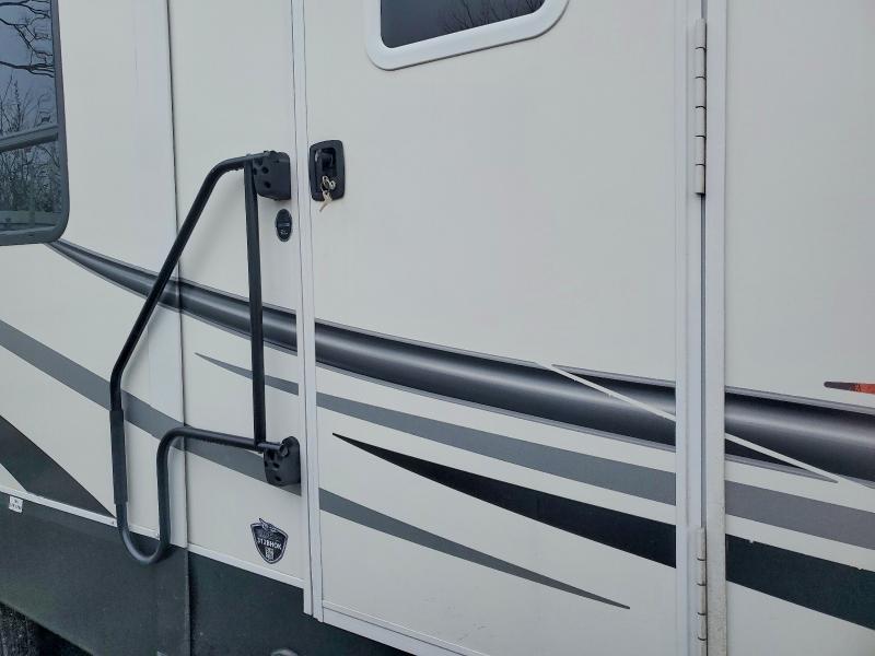 2021 Jayco Eagle VIN 1UJBJ0BU9M1C70191 COPART salvage auction — HAIL, IL - SALVAGE CERTIFICATE, sold $13,300 on 2026-08-13 (photo 5)
