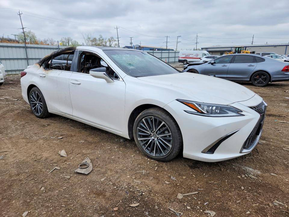 2022 Lexus Es 350 VIN 58ADZ1B10NU115639 COPART salvage auction — BURN, Il - Salvage Certificate, sold $9,200 on 2026-07-08 (photo 4)