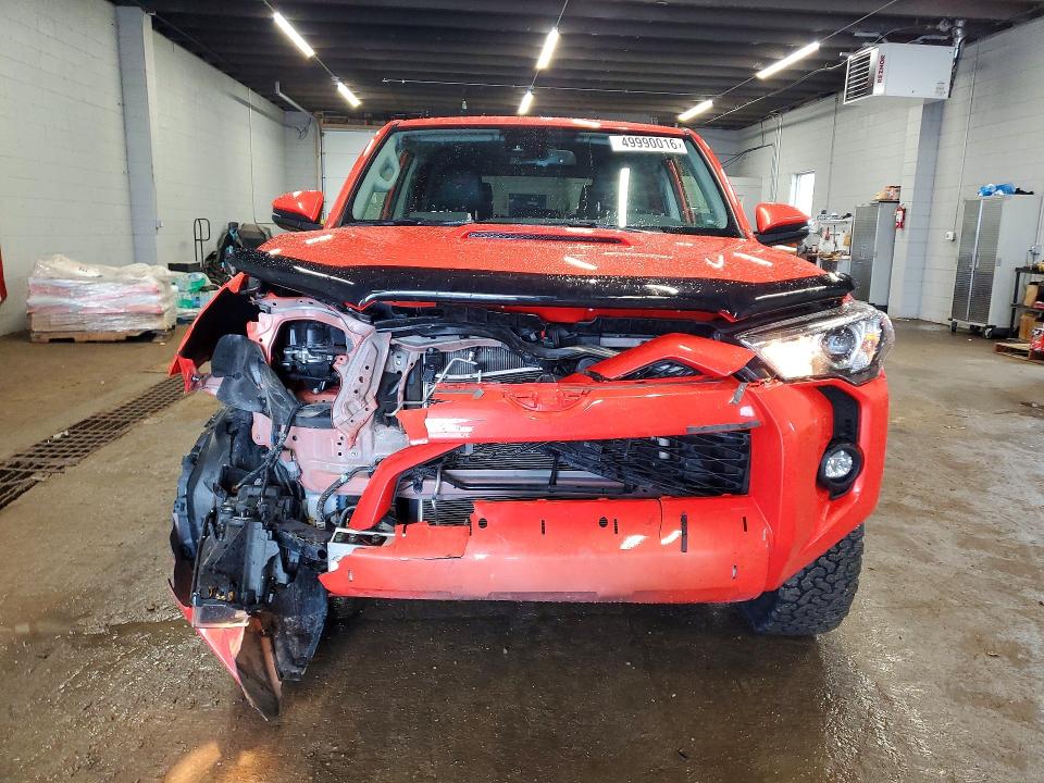 2024 Toyota 4runner VIN JTERU5JR6R6257790 COPART salvage auction — FRONT END, Ia - Cert Of Title-Salvage Title, sold $23,000 on 2026-07-09 (photo 5)