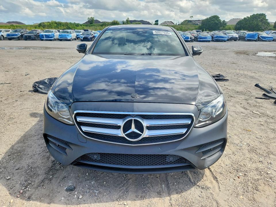2019 Mercedes-benz E-klasse VIN WDDZF4KB8KA499743 COPART salvage auction — WATER/FLOOD, Salvage Title, sold $10 on 2026-07-28 (photo 5)