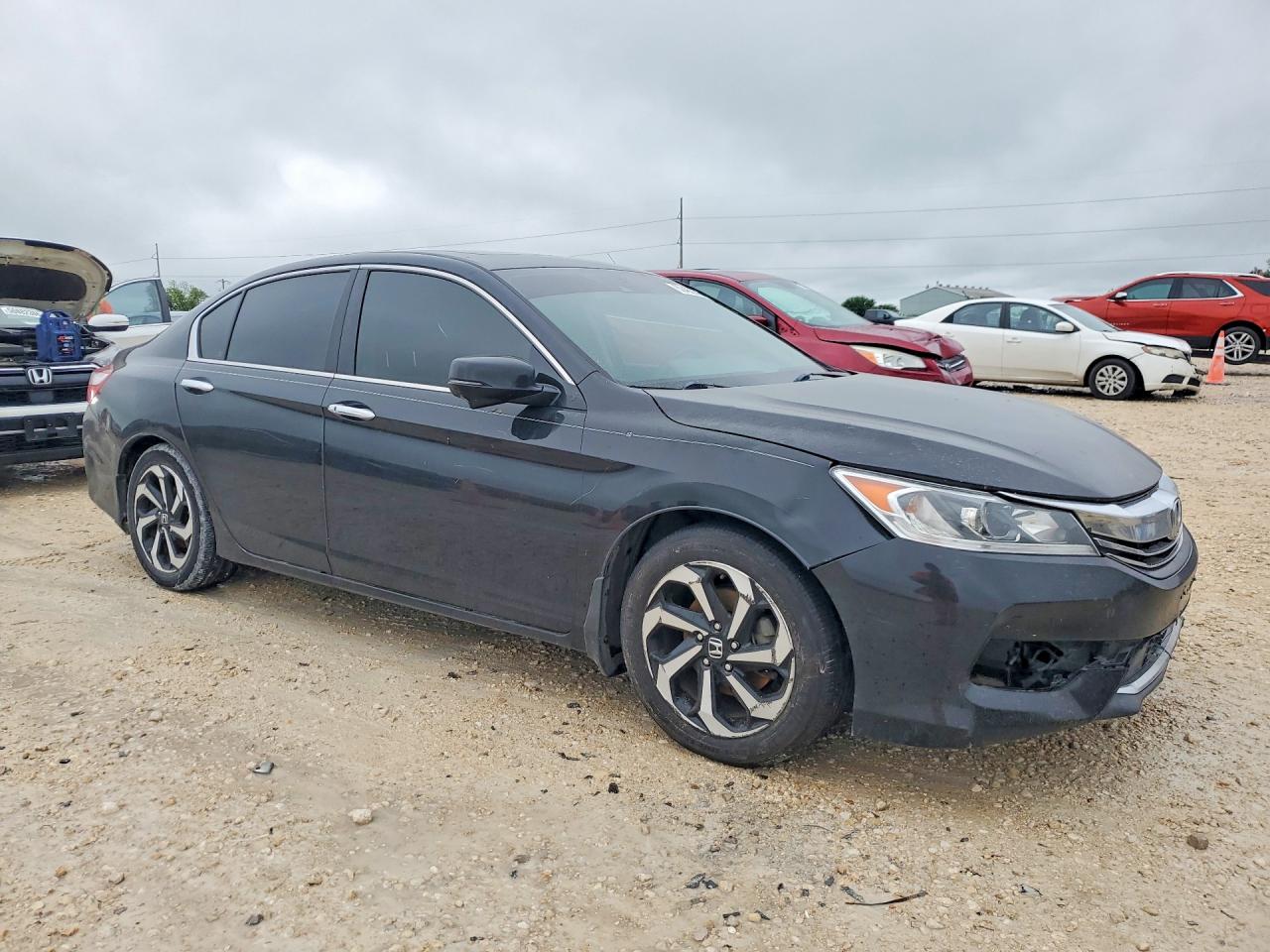 2016 Honda Acc S Ex VIN 1HGCR2F08GA133620 COPART salvage auction — Side, TX - SALVAGE VEHICLE TITLE (P), sold $2,300 on 2026-07-09 (photo 4)