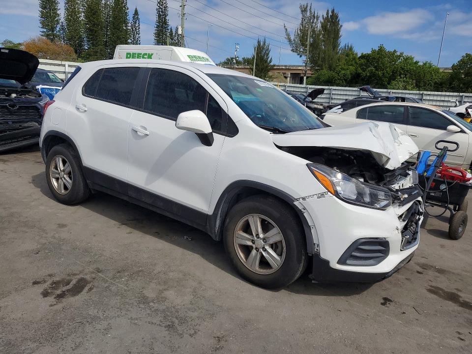 2022 Chevrolet Trax VIN KL7CJKSM1NB509206 COPART salvage auction — FRONT END, Fl - Cert Of Ttl-Rebuilt&Slvg Rbld, sold $3,050 on 2026-07-06 (photo 4)