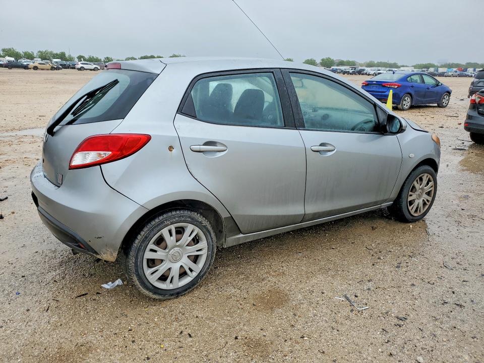 2013 Mazda 2 VIN JM1DE1KY6D0161924 COPART salvage auction — FRONT END, Tx - Salvage Vehicle Title, sold $700 on 2026-07-02 (photo 3)