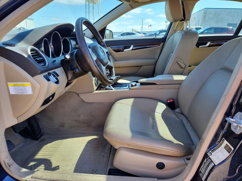 2013 Mercedes-benz C-klasse VIN WDDGF8AB8DA818920 COPART salvage auction — REAR END, Il - Salvage Certificate, sold $900 on 2026-07-10 (photo 7)