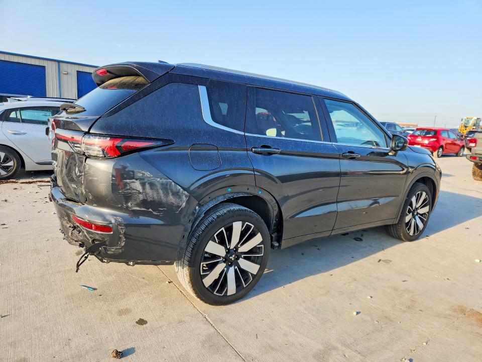 2025 Mitsubishi Outlander VIN JA4J3WA8XSZ022941 COPART salvage auction — FRONT END, Tx - Salvage Vehicle Title, sold $12,100 on 2026-07-31 (photo 3)