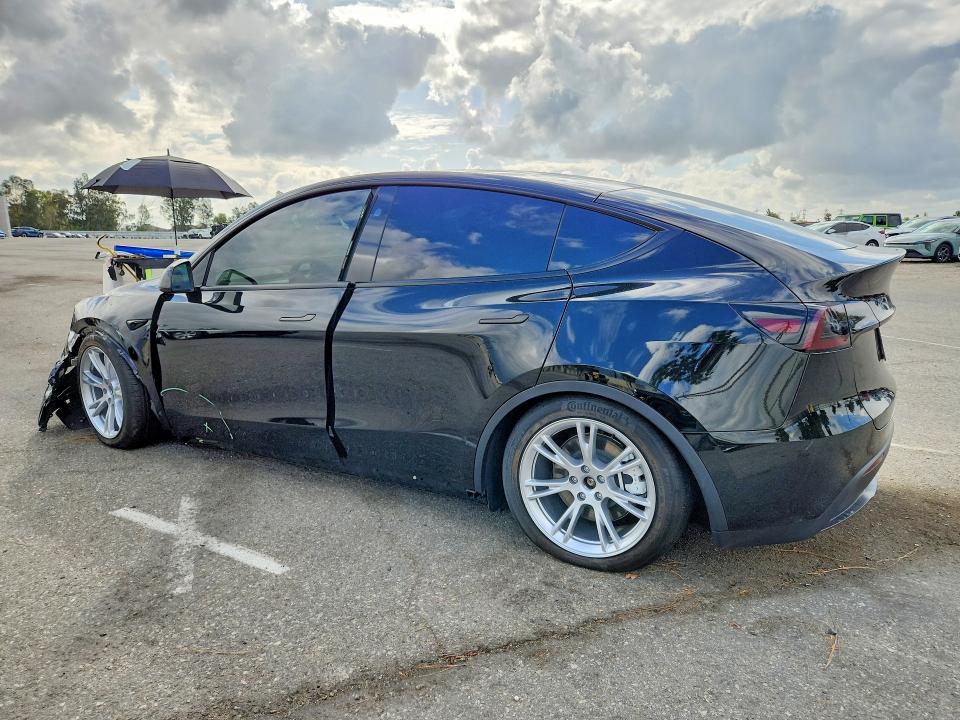 2024 Tesla Model y VIN 7SAYGDEE2RF066383 COPART salvage auction — FRONT END, Ca - Salvage Certificate, sold $14,900 on 2026-07-28 (photo 2)