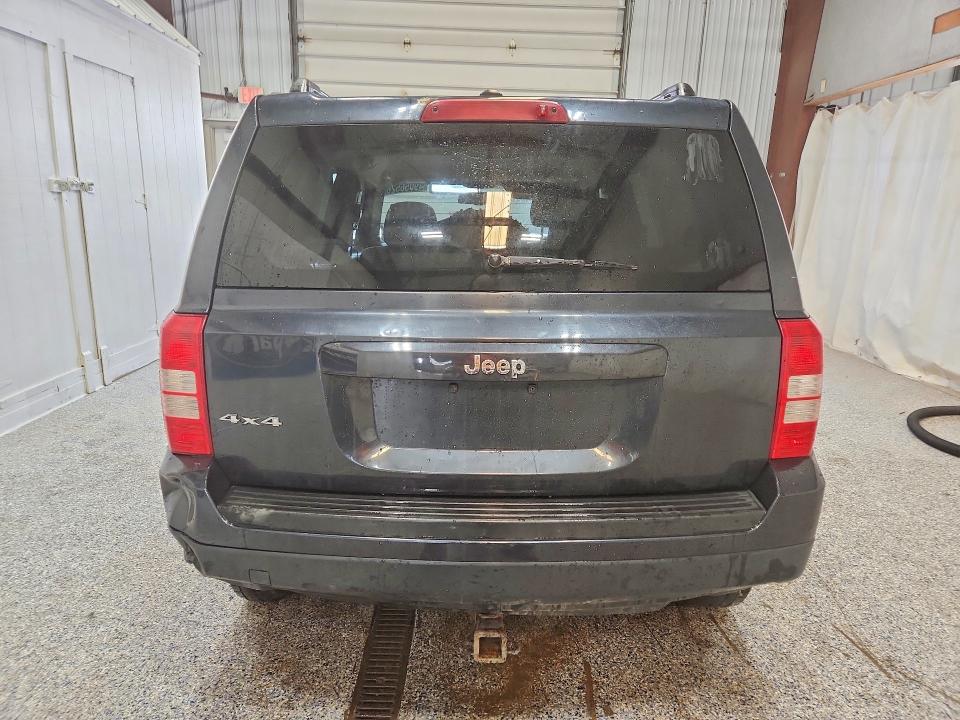 2015 Jeep Liberty (patriot) VIN 1C4NJRBB7FD109322 COPART salvage auction — FRONT END, Pa - Cert Of Title, sold $950 on 2026-08-03 (photo 6)