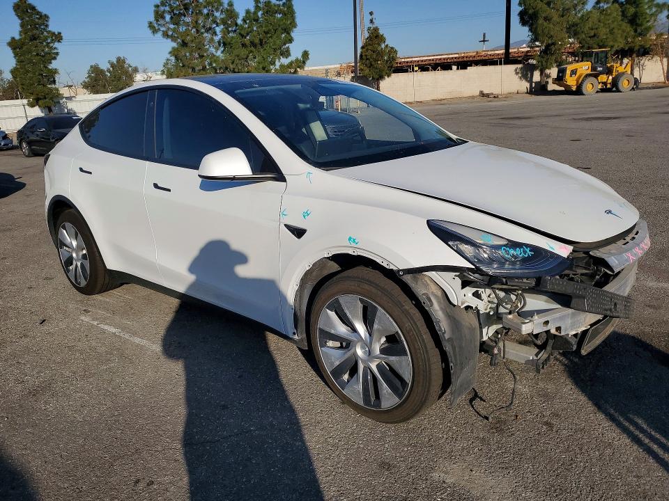 2022 Tesla Model y VIN 7SAYGDEE7NF408260 COPART salvage auction — FRONT END, Ca - Salvage Certificate, sold $11,000 on 2026-07-30 (photo 4)