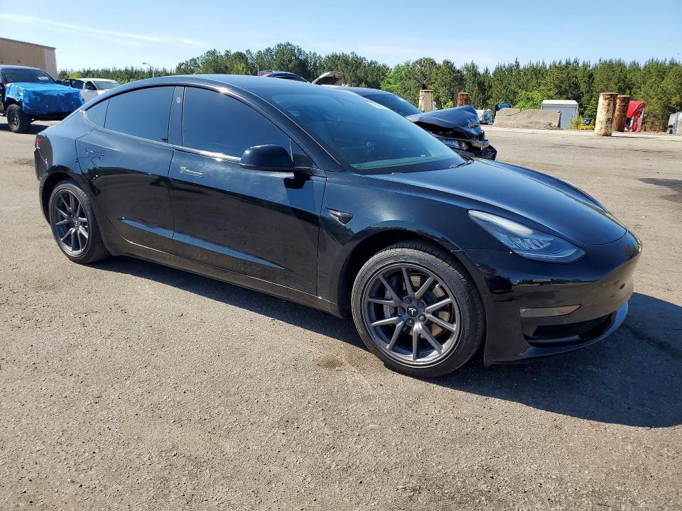 2019 Tesla Model 3 VIN 5YJ3E1EB7KF432247 COPART salvage auction — SIDE, Sc - Cert Of Title-Salvage, sold $2,900 on 2026-07-24 (photo 4)