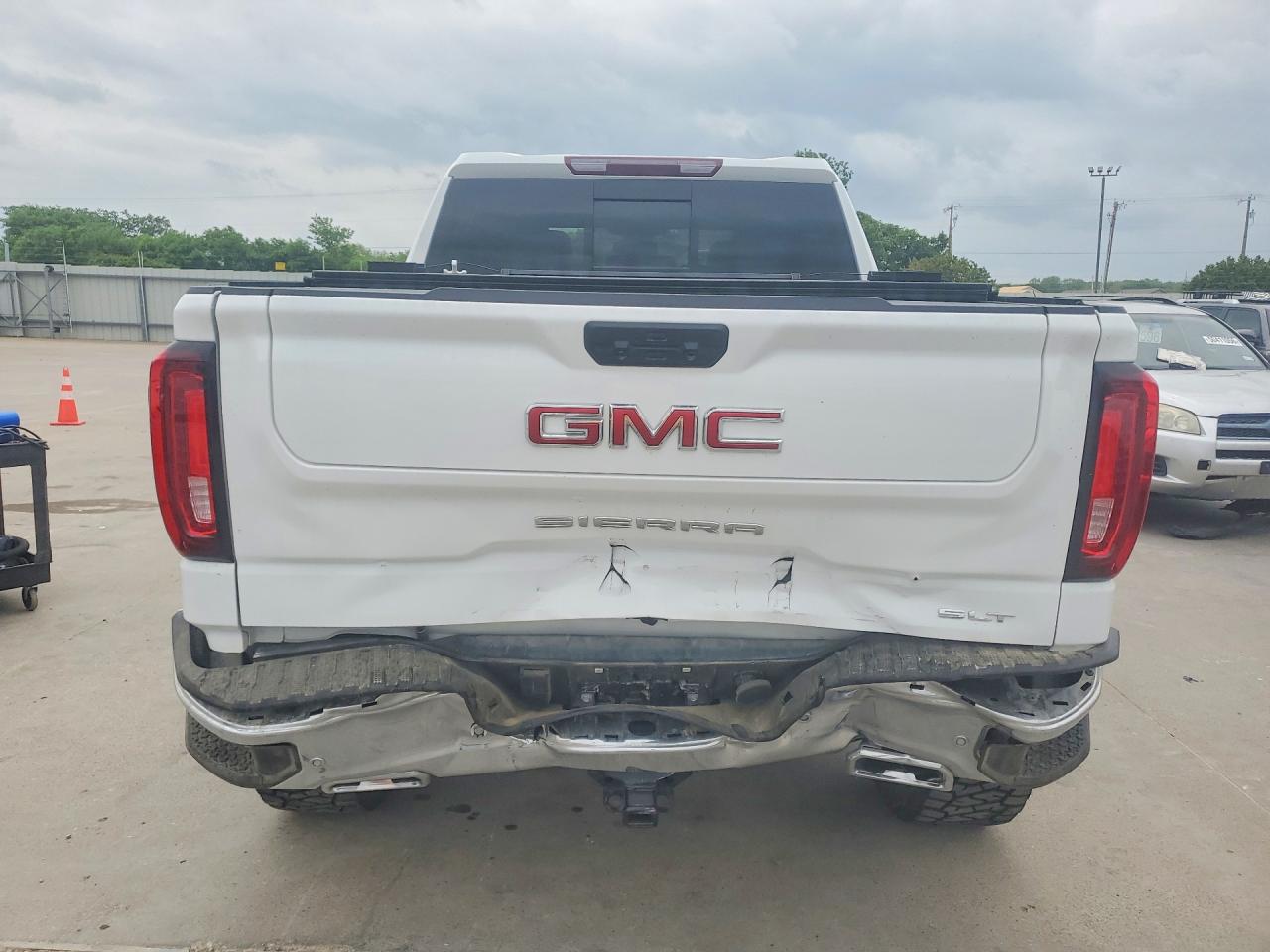 2026 GMC Sierra VIN 1GTUUDE80TZ256425 COPART salvage auction — Rear End, TX - SALVAGE VEHICLE TITLE, sold $30,000 on 2026-07-02 (photo 6)
