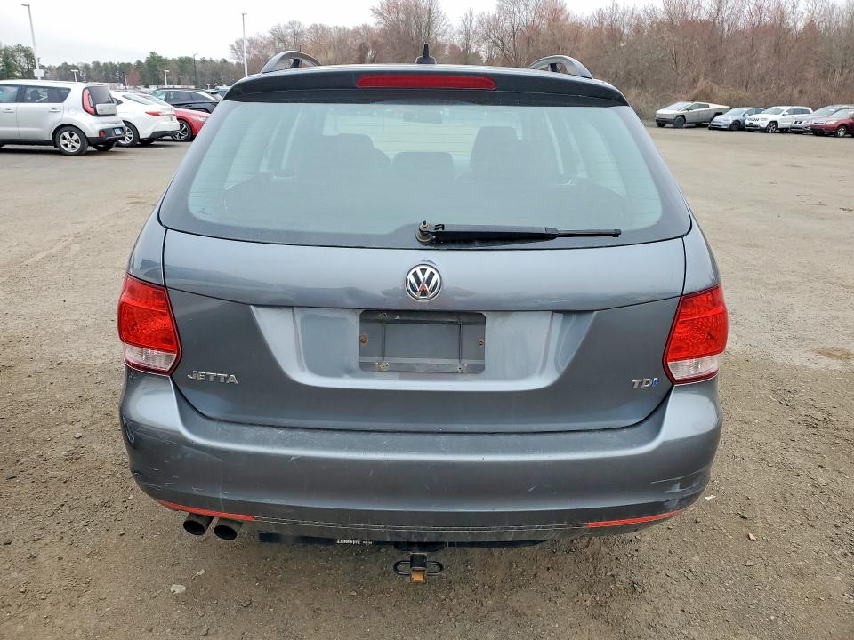 2013 Volkswagen Jetta VIN 3VWPL7AJXDM642327 COPART salvage auction — MINOR DENT/SCRATCHES, Vt - Certificate Of Title, sold $15,000 on 2026-07-27 (photo 6)