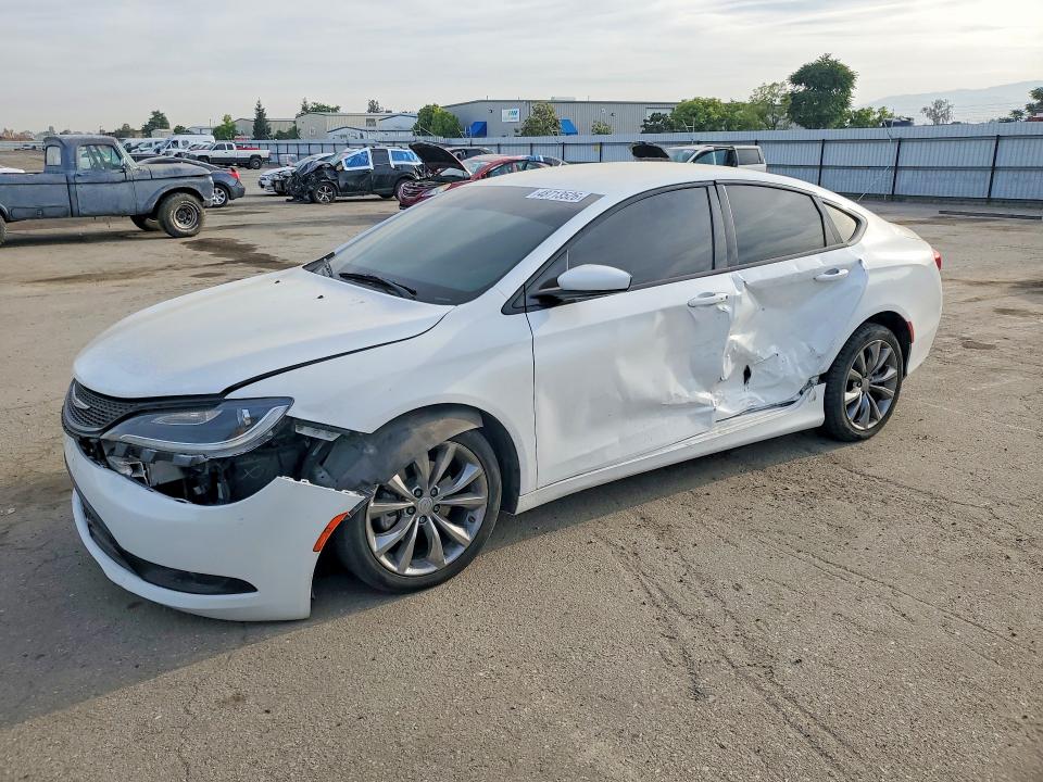 2015 Chrysler VIN 1C3CCCBB8FN578206 COPART salvage auction — SIDE, Salvage Title, sold $800 on 2026-07-10 (photo 1)
