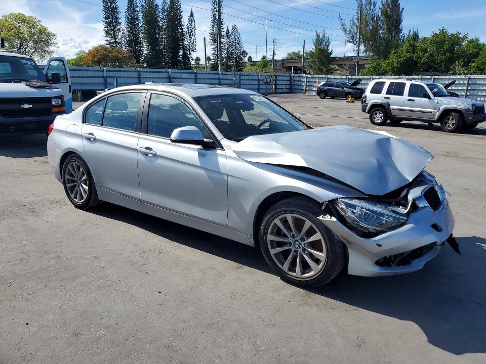 2018 BMW 3er VIN WBA8E1G59JNU92475 COPART salvage auction — FRONT END, Fl - Cert Of Title Slvg Rebuildable, sold $1,300 on 2026-08-02 (photo 4)