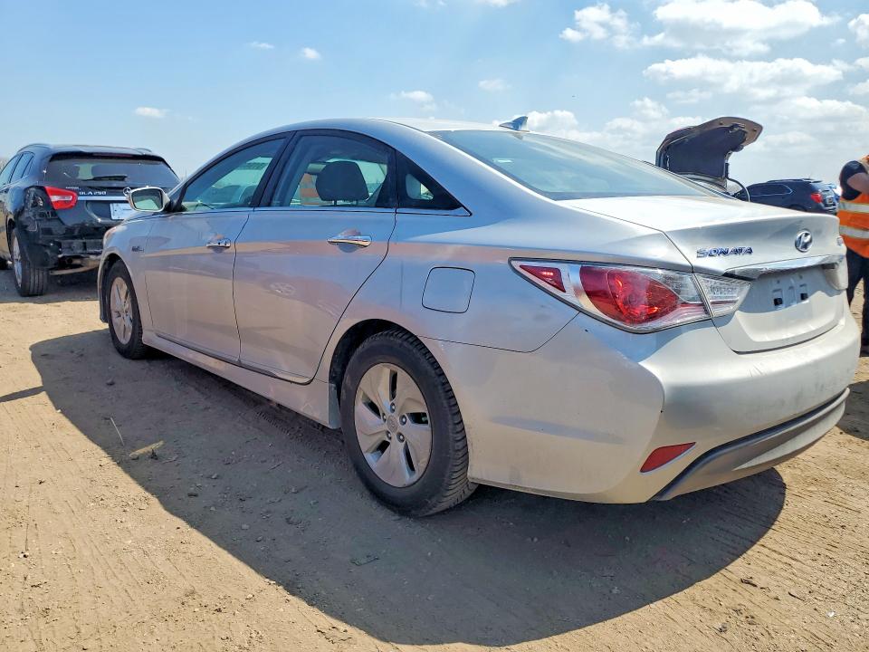 2013 Hyundai Sonata VIN KMHEC4A40DA097590 COPART salvage auction — NORMAL WEAR, IL - CERTIFICATE OF TITLE, sold $1,100 on 2026-07-02 (photo 2)