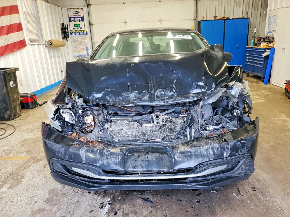 2015 Honda Civic VIN 19XFB2F57FE295763 COPART salvage auction — FRONT END, Id - Salvage Certificate Of Title, sold $375 on 2026-07-02 (photo 5)
