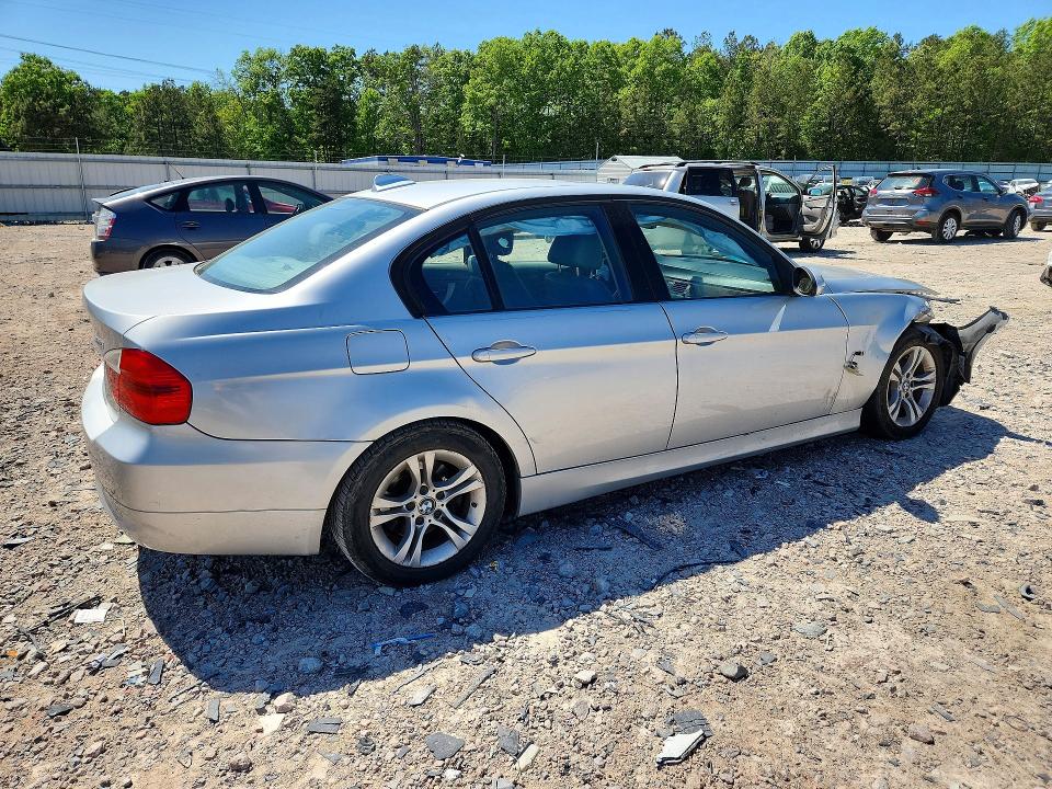 2008 BMW 3er VIN WBAVC53578FZ85114 COPART salvage auction — FRONT END, Va - Cert Of Title - Salvage, sold $300 on 2026-08-03 (photo 3)