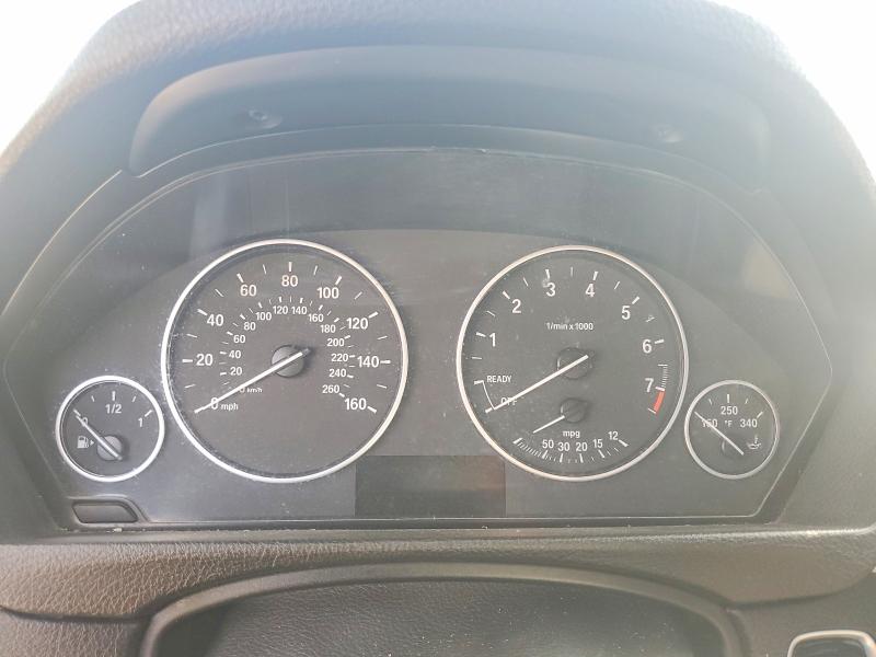 2015 BMW 3er VIN WBA3B1C52FK135821 COPART salvage auction — MINOR DENT/SCRATCHES, Ca - Dis/Dlr/Exp Only Clean Title, sold $525 on 2026-07-02 (photo 9)