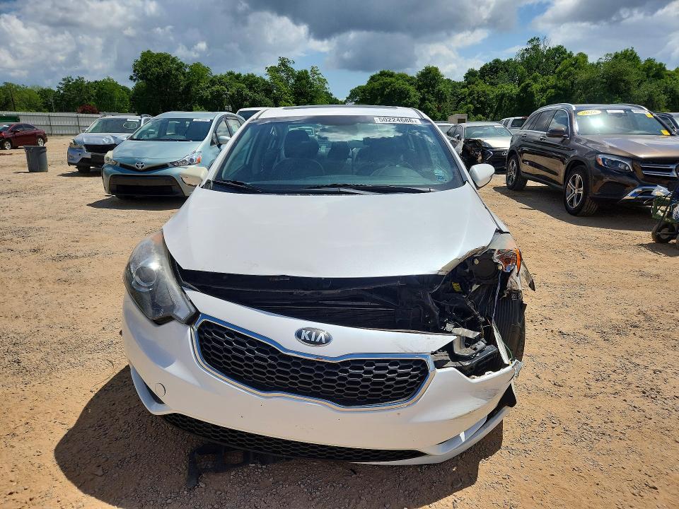 2014 Kia Forte VIN KNAFZ4A80E5065305 COPART salvage auction — FRONT END, Fl - Cert Of Title Slvg Rebuildable, sold $1,150 on 2026-07-07 (photo 5)