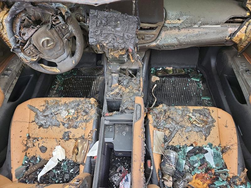 2022 Lexus Es 350 VIN 58ADZ1B10NU115639 COPART salvage auction — BURN, Il - Salvage Certificate, sold $9,200 on 2026-07-08 (photo 8)
