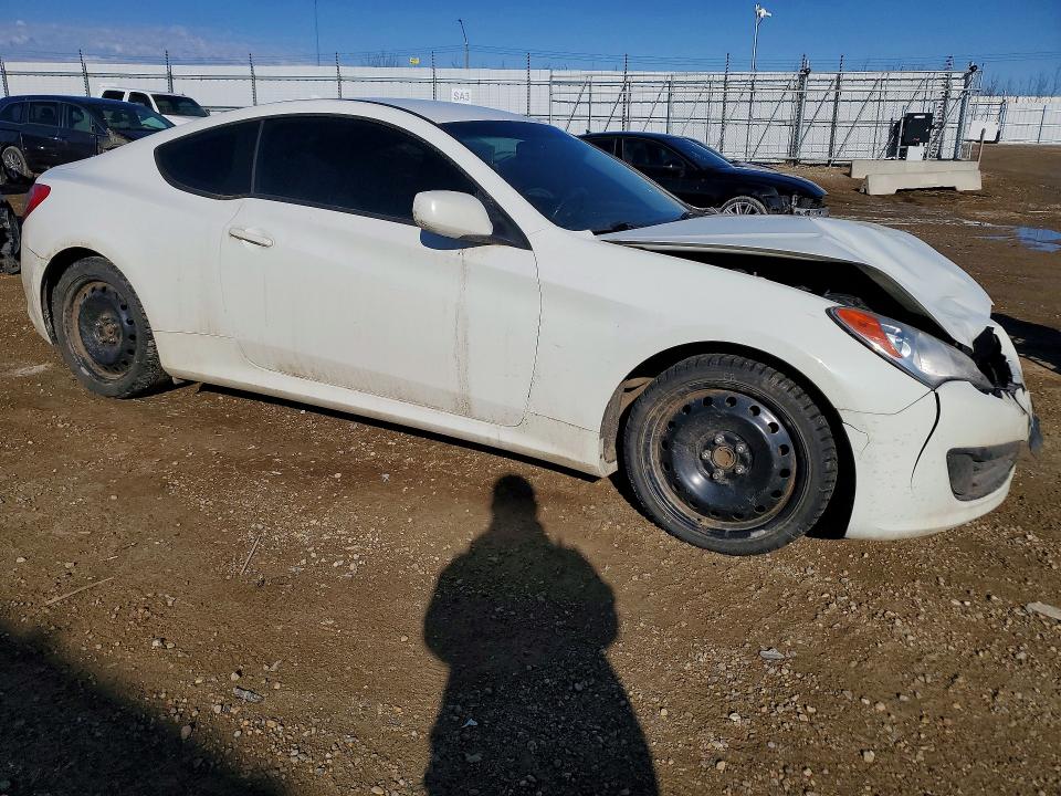 2010 Hyundai Genesis VIN KMHHT6KD1AU040672 COPART salvage auction — FRONT END, AB - BOS - SALVAGE, sold $475 on 2026-07-02 (photo 4)