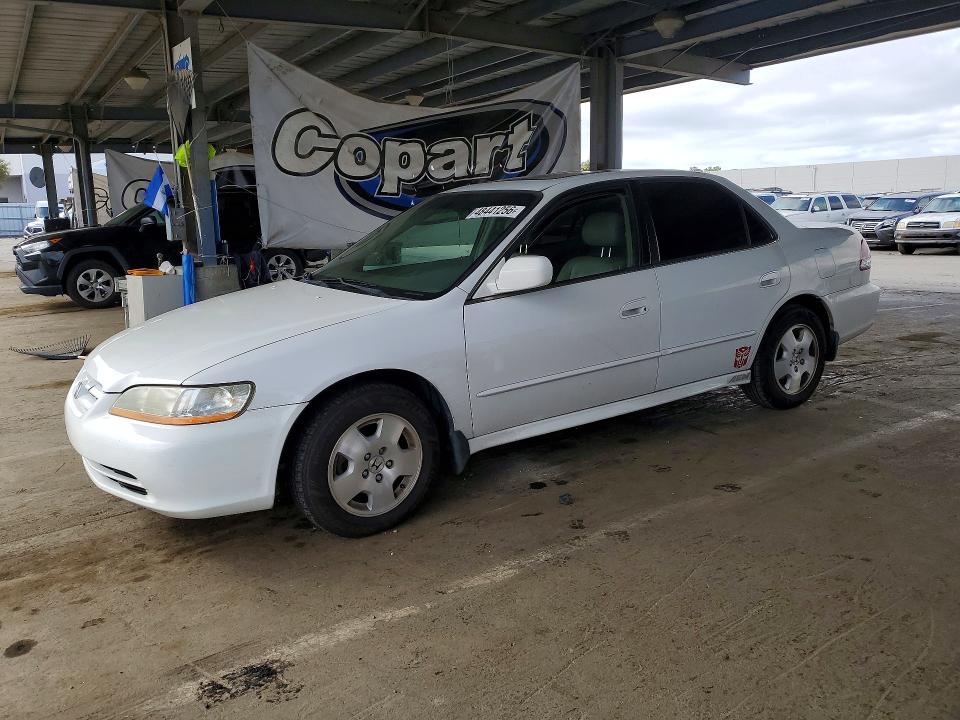 2001 Honda Accord VIN 1HGCG16581A043435 COPART salvage auction — SIDE, Ca - Salvage Certificate, sold $325 on 2026-07-02 (photo 1)