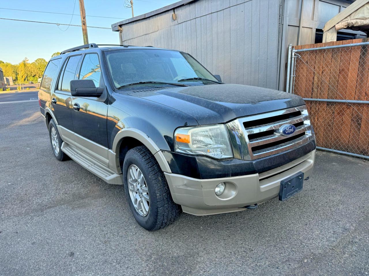 2010 Ford Expedition VIN 1FMJU1J58AEB58207 COPART salvage auction — Minor Dent/Scratches, OR - CERTIFICATE OF TITLE (P), sold $3,350 on 2026-05-18 (photo 1)