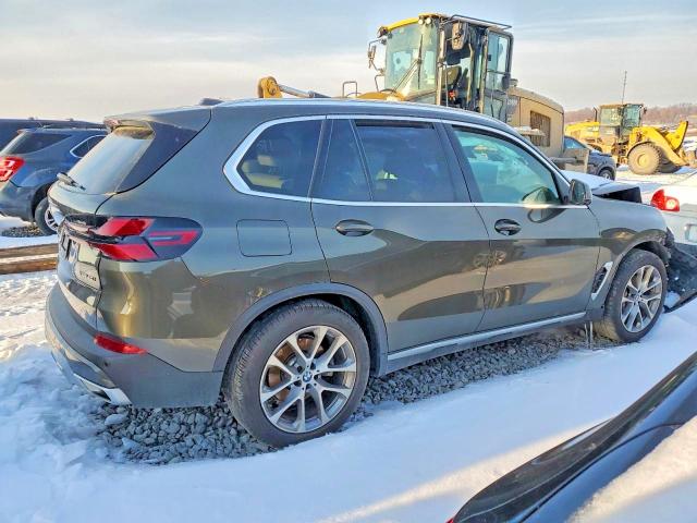 2025 BMW X5 VIN 5UX23EU05S9W72060 COPART salvage auction — Front End, KY - CERT OF TITLE-SALVAGE (P), sold $33,000 on 2026-04-09 (photo 3)