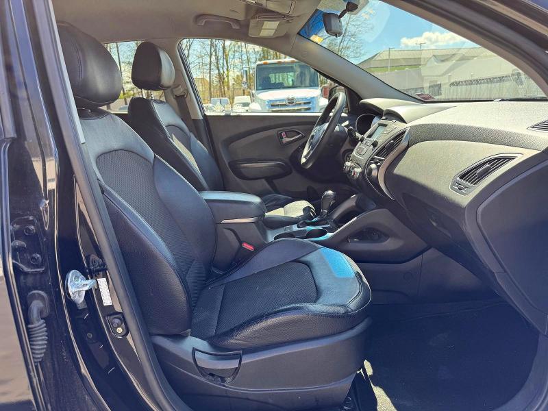 2015 Hyundai Tucson VIN KM8JTCAF1FU064934 COPART salvage auction — MINOR DENT/SCRATCHES, Me - Certificate Of Title, sold $475 on 2026-07-22 (photo 7)