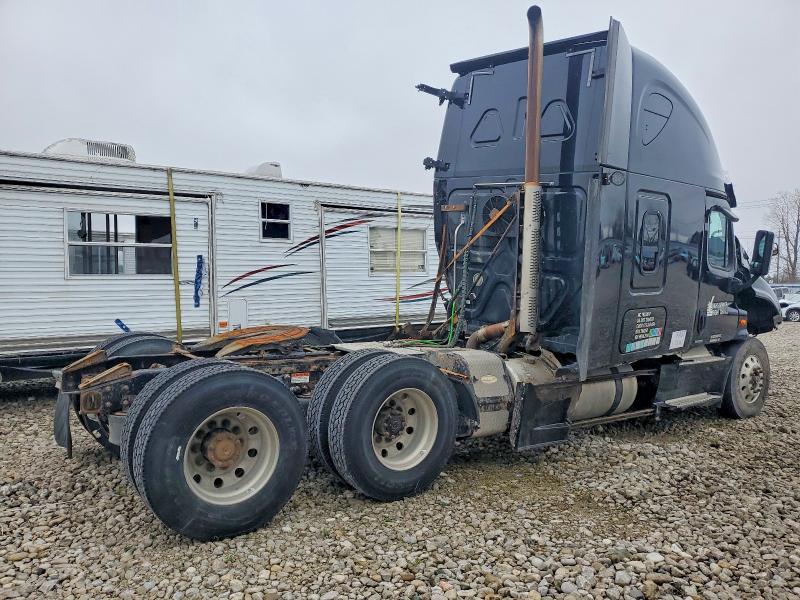 2017 Freightliner Cascadia VIN 3AKJGLDR1HDHL8141 COPART salvage auction — FRONT END, ON - PERMIT SALVAGE, sold $1,450 on 2026-08-13 (photo 4)