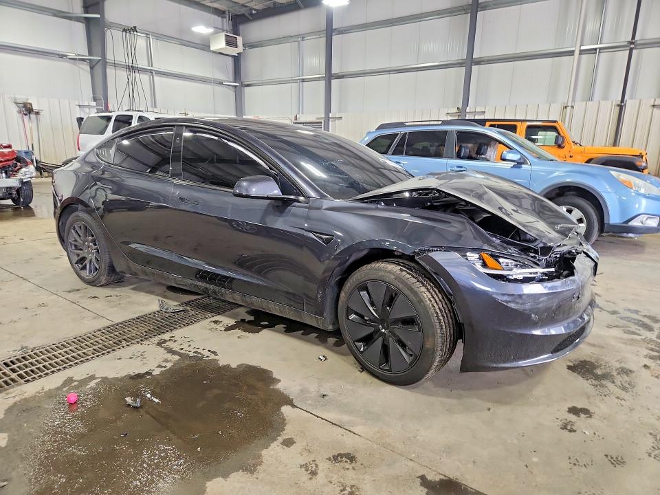 2025 Tesla Model 3 VIN 5YJ3E1EA8SF040059 COPART salvage auction — FRONT END, Salvage Title, sold $11,200 on 2026-08-25 (photo 4)