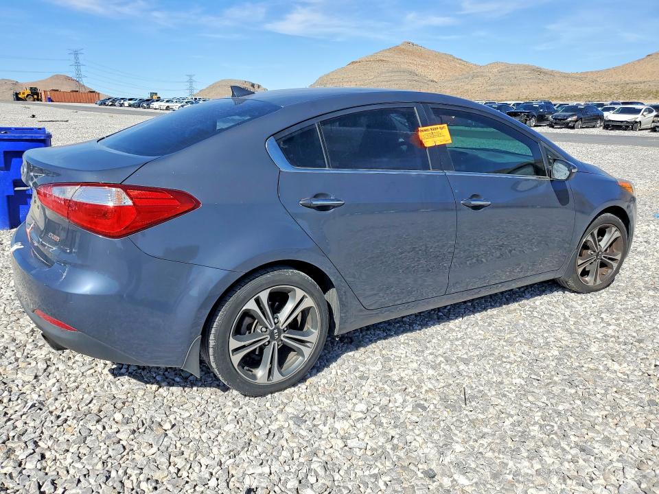 2014 Kia Forte VIN KNAFX4A80E5111611 COPART salvage auction — VANDALISM, Nv - Salvage Title, sold $1,800 on 2026-07-29 (photo 3)