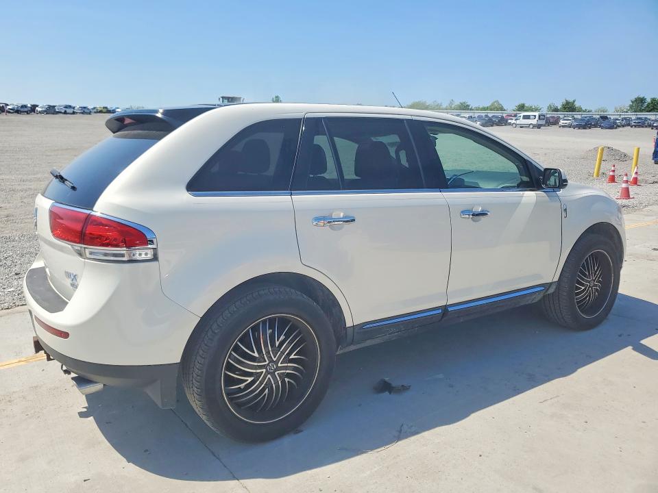 2012 Lincoln Mkx VIN 2LMDJ8JK9CBL10602 COPART salvage auction — FRONT END, Id - Salvage Certificate Of Title, sold $925 on 2026-07-23 (photo 3)